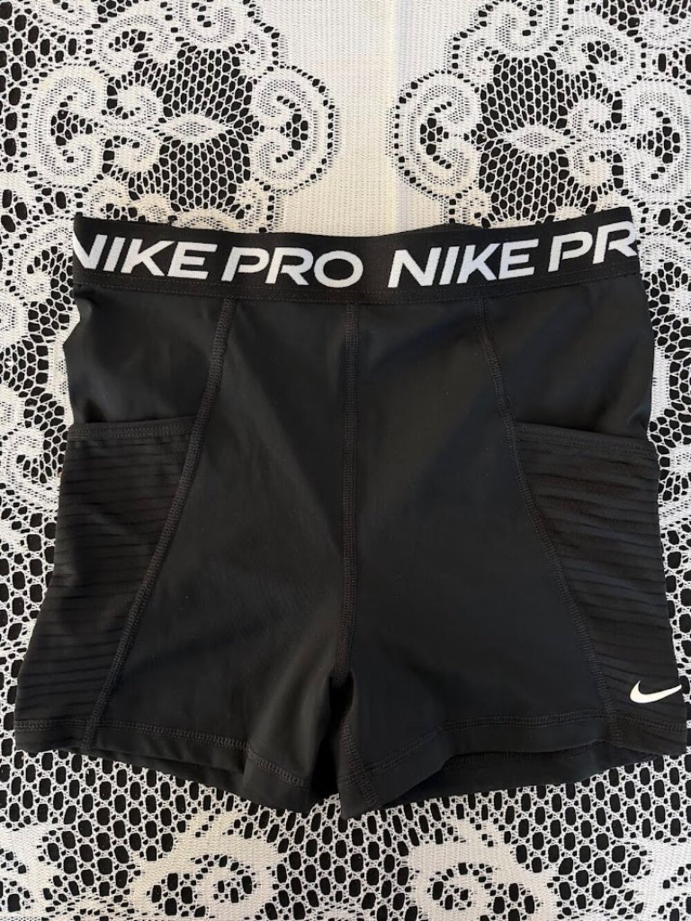 NWT Nike Pro 3" Shorts - Size M